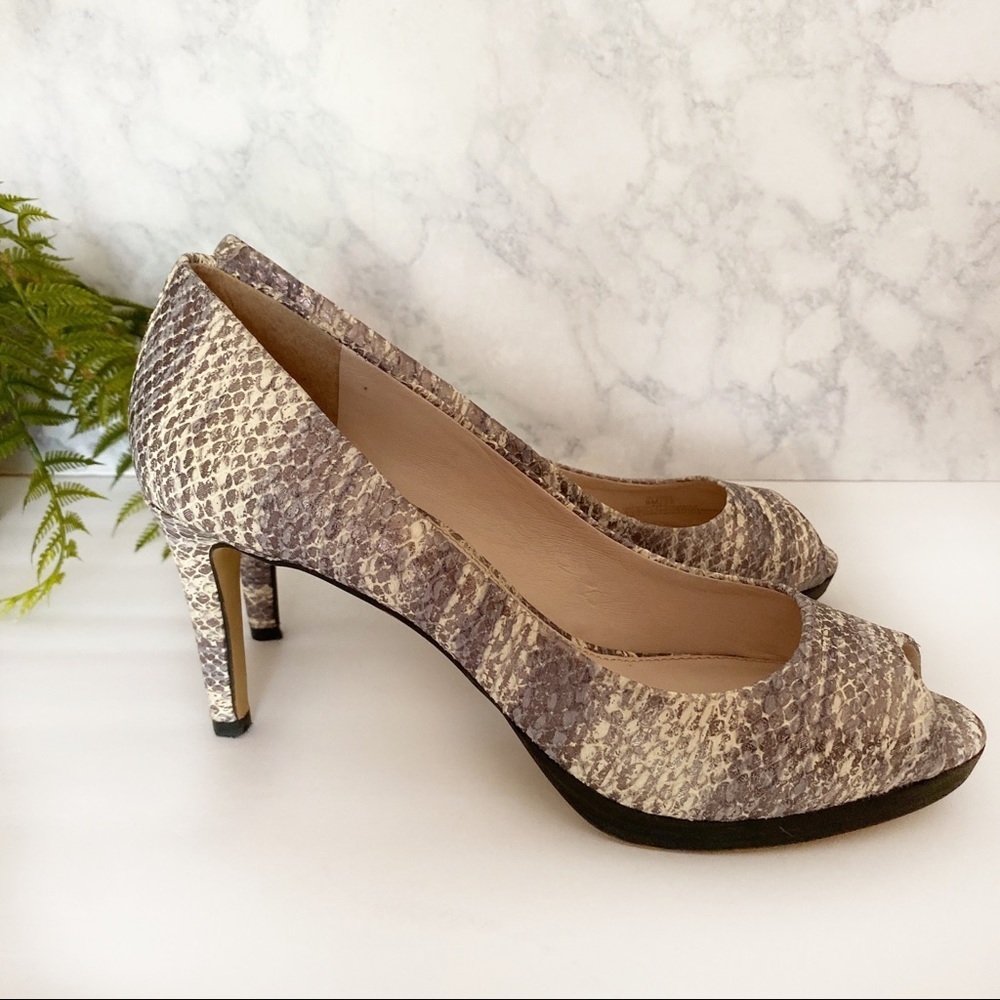 Vince Camuto Snakeskin Leather Peep Toe Pump Sz 9 - Picture 2 of 10